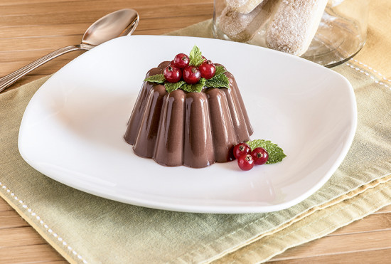 Schokoladen-Pudding. Ein Produkt der Agrano AG